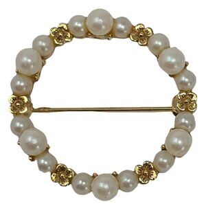 Vintage Gold Tone Open Circle Brooch with Faux Pearls and Floral Accents Pin
